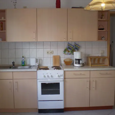 Apartment Peaceful With Garden, Garden Furniture&barbecue *